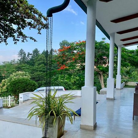Amandari Holiday Villa Gelioya Экстерьер фото