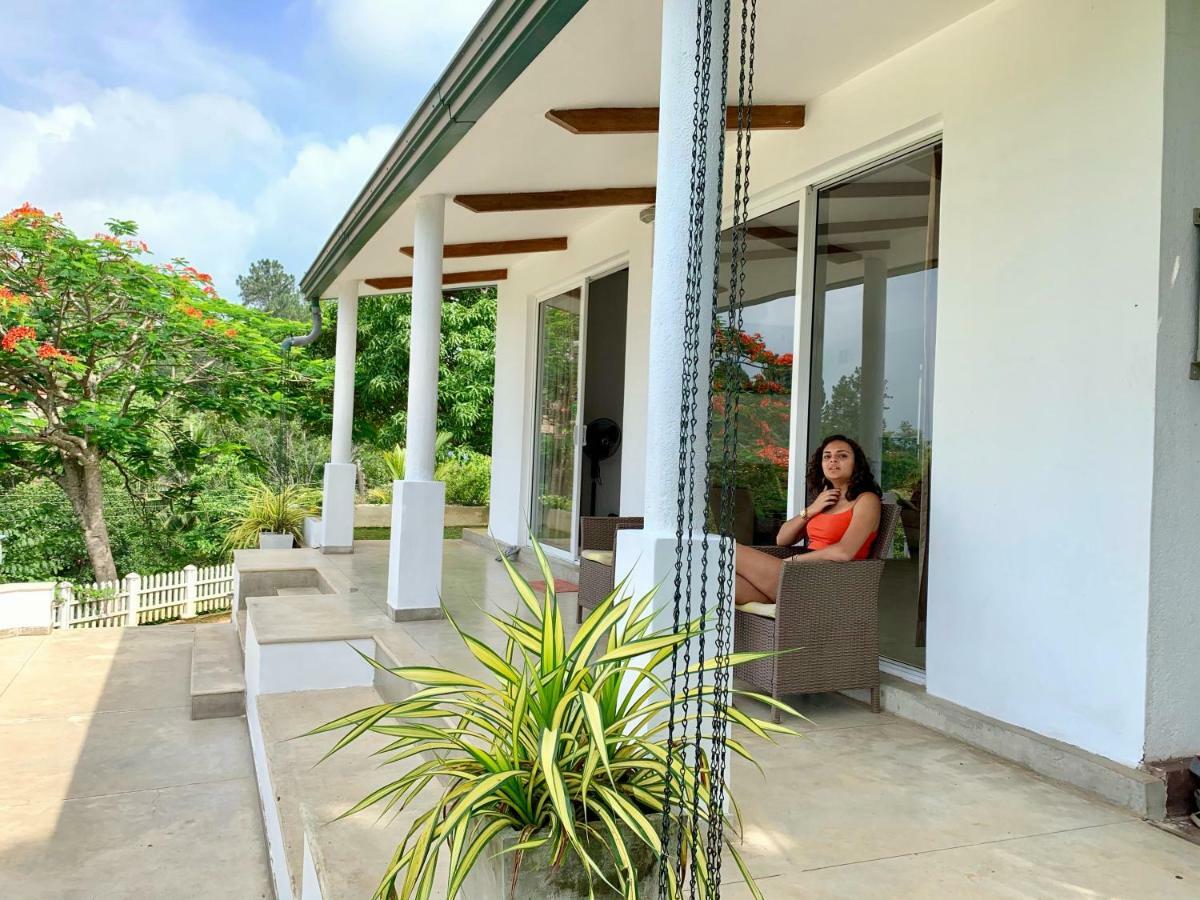 Amandari Holiday Villa Gelioya Экстерьер фото