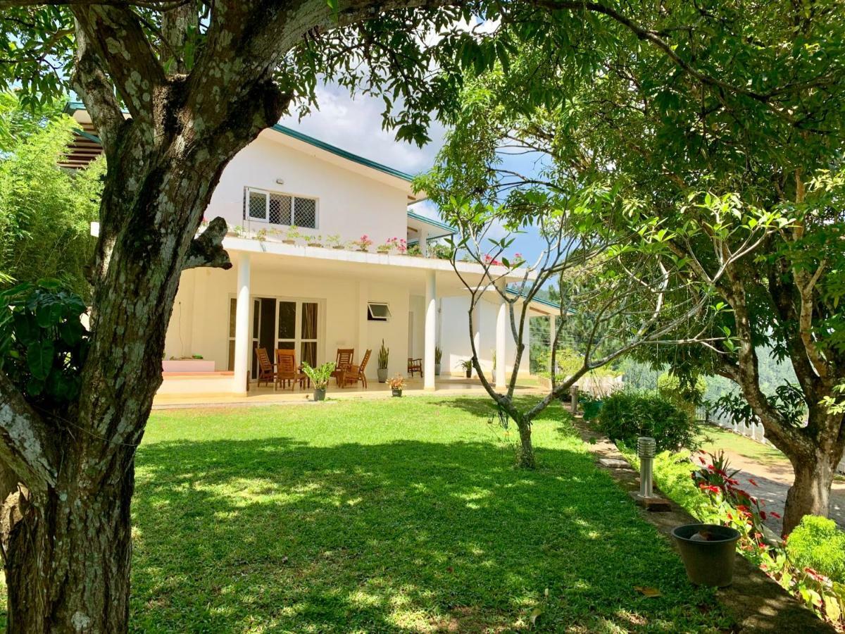 Amandari Holiday Villa Gelioya Экстерьер фото