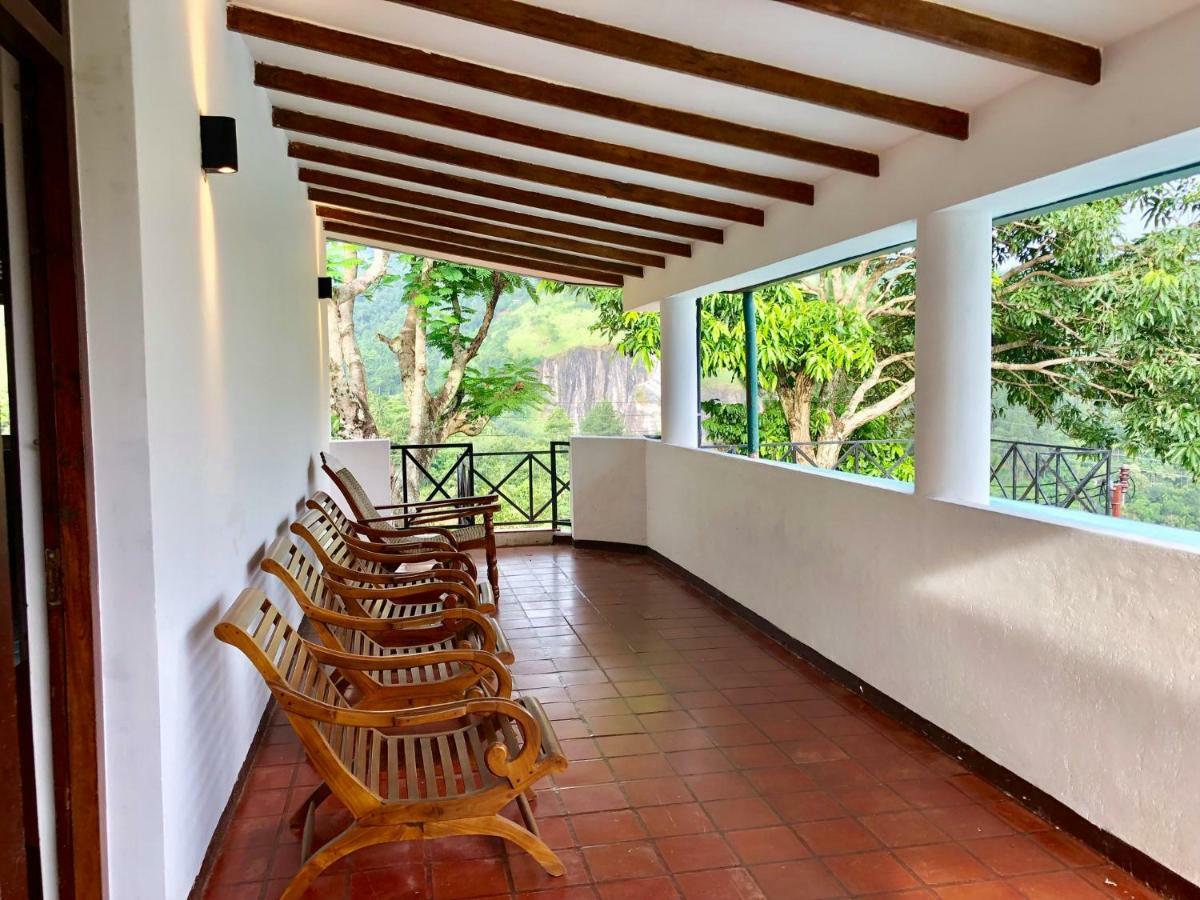 Amandari Holiday Villa Gelioya Экстерьер фото
