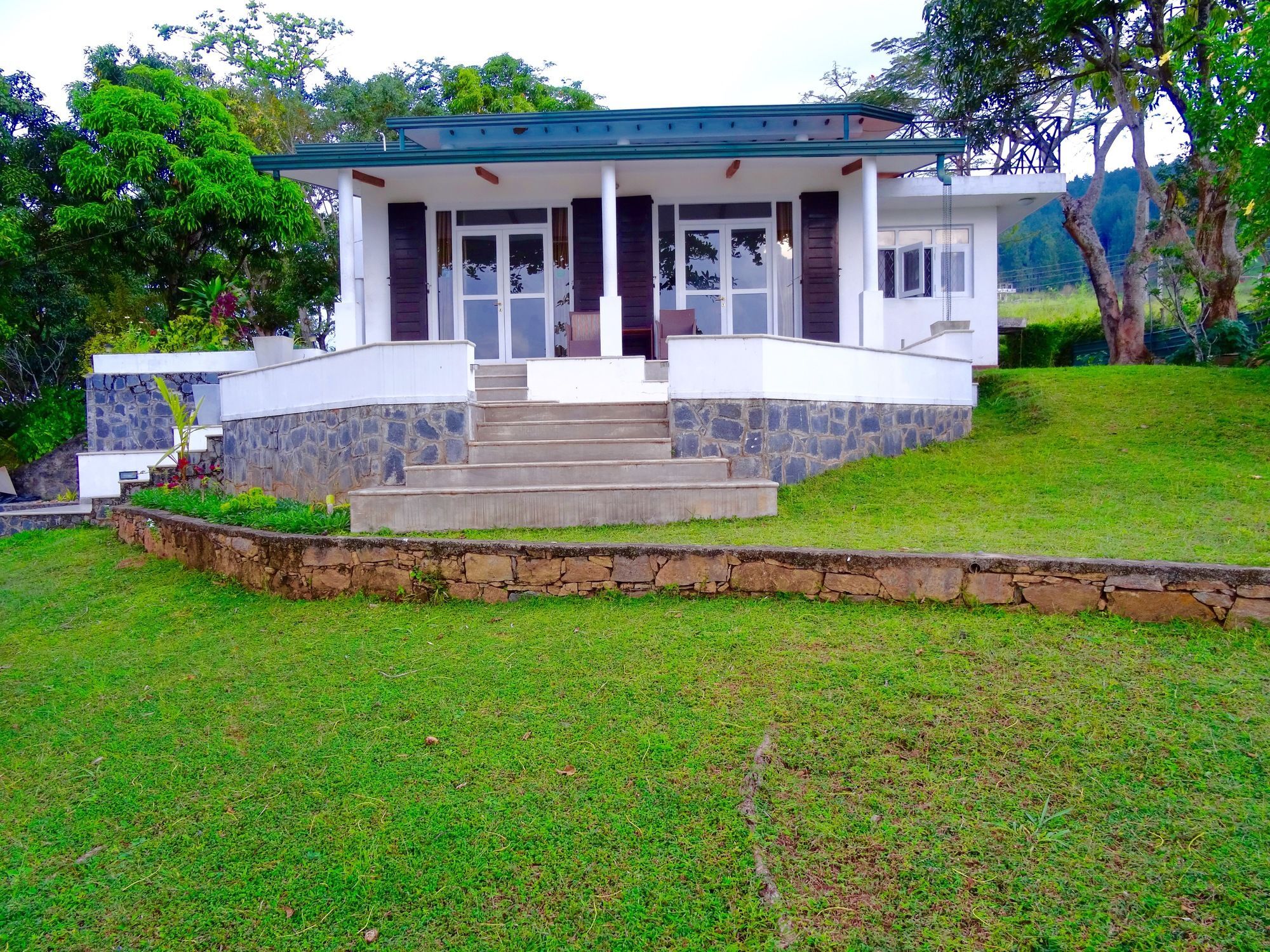 Amandari Holiday Villa Gelioya Экстерьер фото